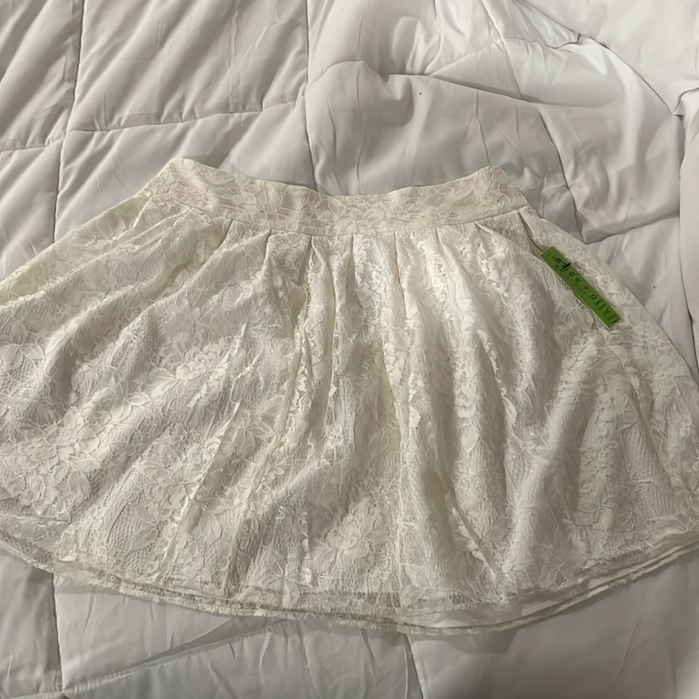 White lace skirt
